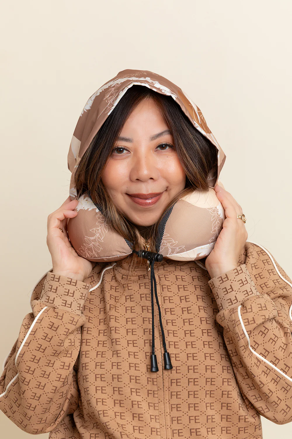 Hooded Neck Pillow - Kona Woven Lei