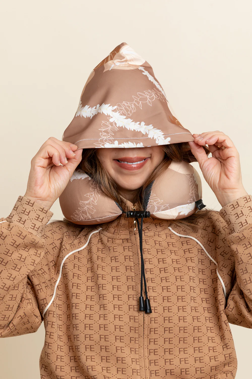 Hooded Neck Pillow - Kona Woven Lei - Image 2
