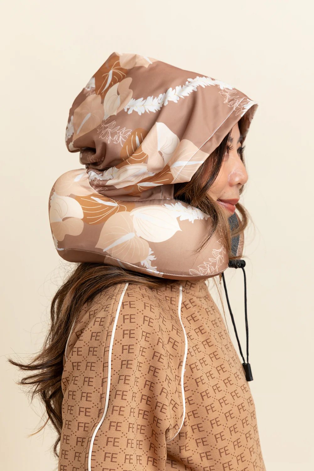 Hooded Neck Pillow - Kona Woven Lei - Image 4
