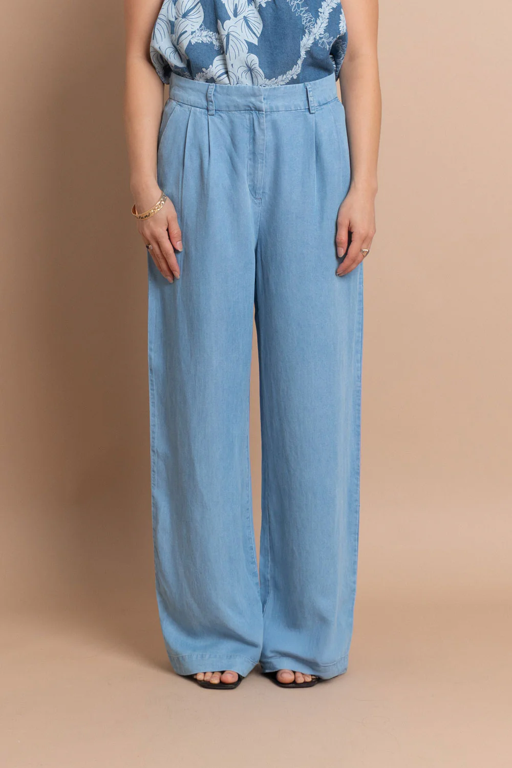Pant Nola - Light Wash Chambray - Image 2