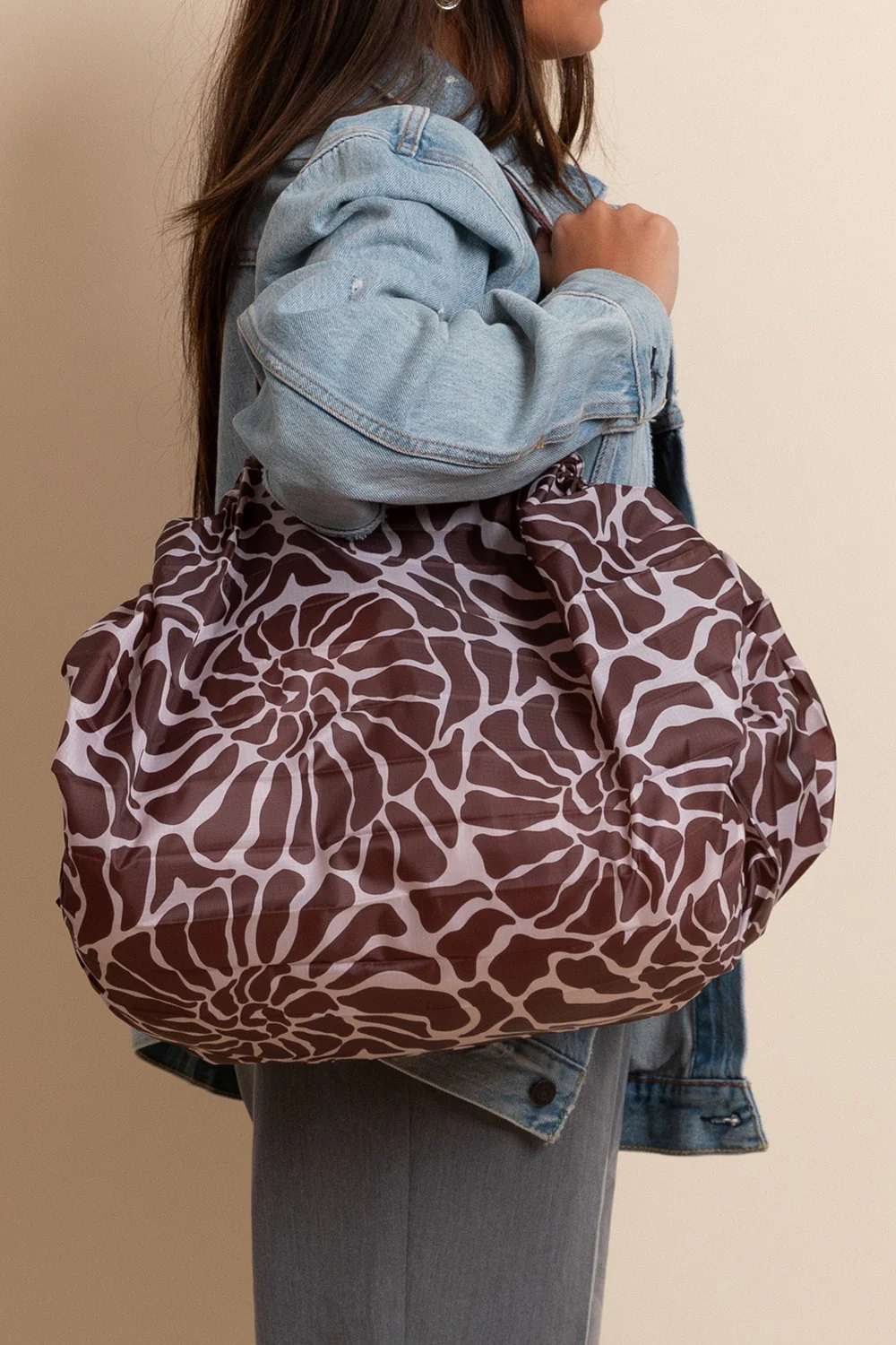 Shimo Origami Bag Large - Deep Brown Nautilus
