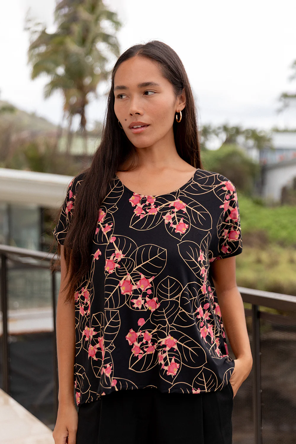 Top Lilah - Strawberry Crown Flower