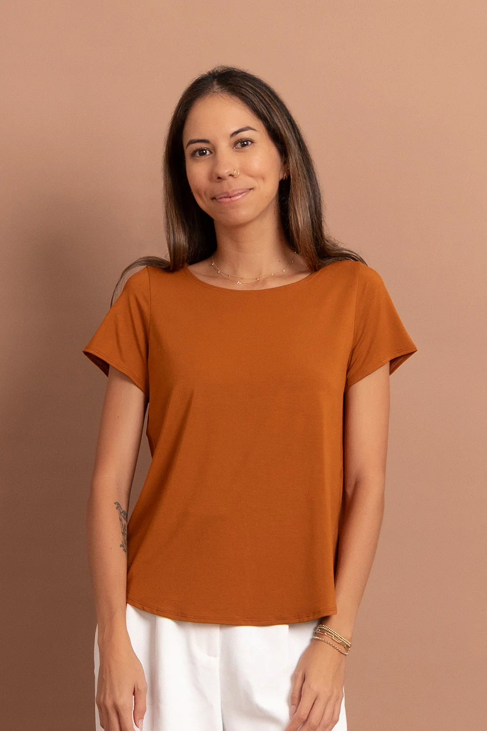 Top New Becca - Caramel