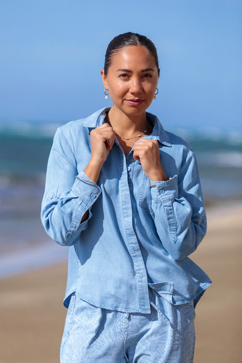 Top Paige - Light Wash Chambray - Image 4